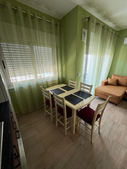 Perla One Bedroom Second Floor Apartament *
